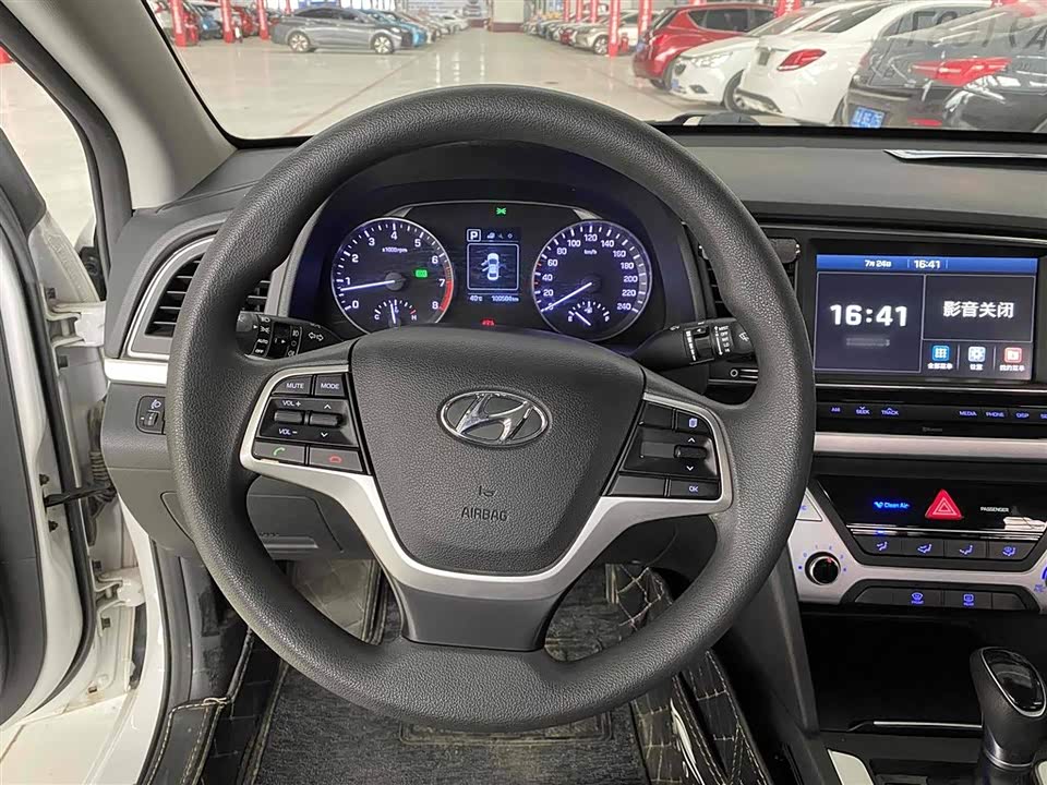Hyundai Lead Hyundai Lead