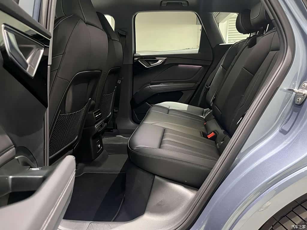 Audi Q4 e-tron, 2025 8