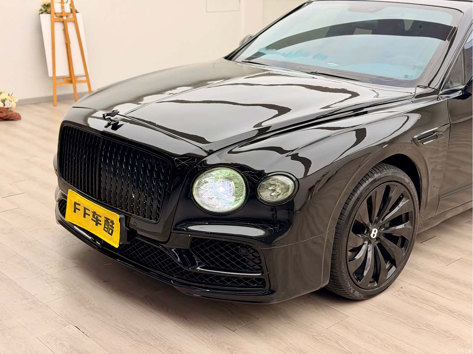 Bentley Flying Spur, 2010 2