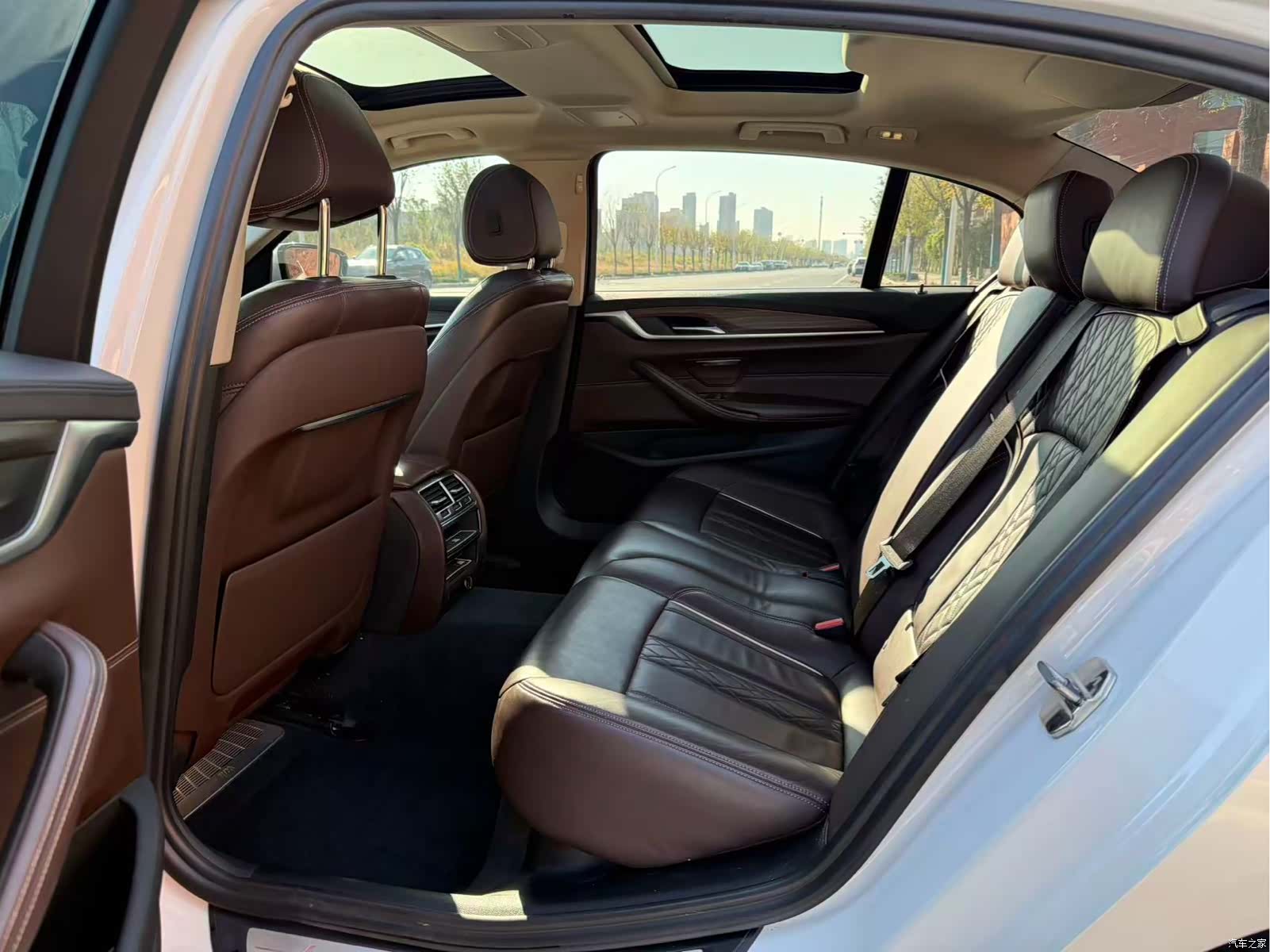 BMW 5 Series, 2019 все фото