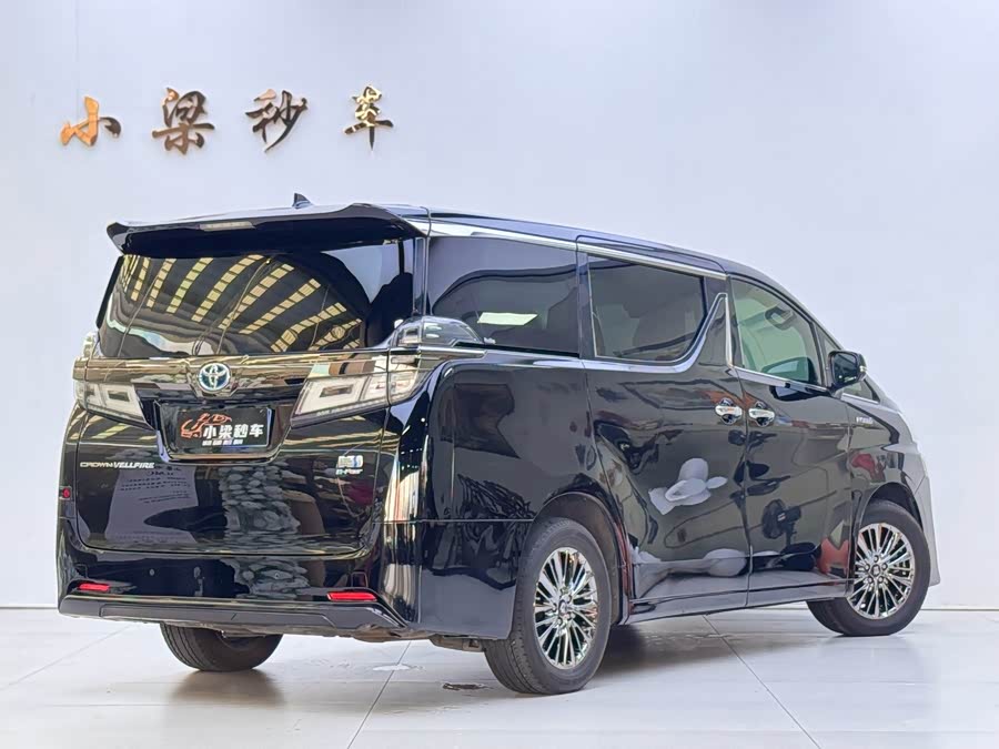 Toyota Vellfire 2023, фото 3