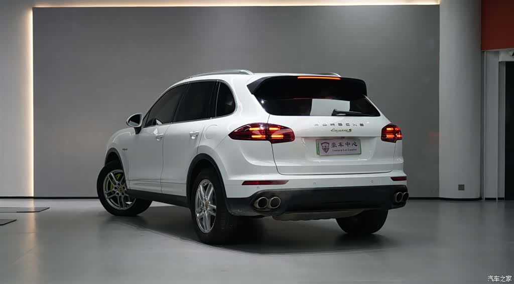 Porsche Cayenne, 2015 8