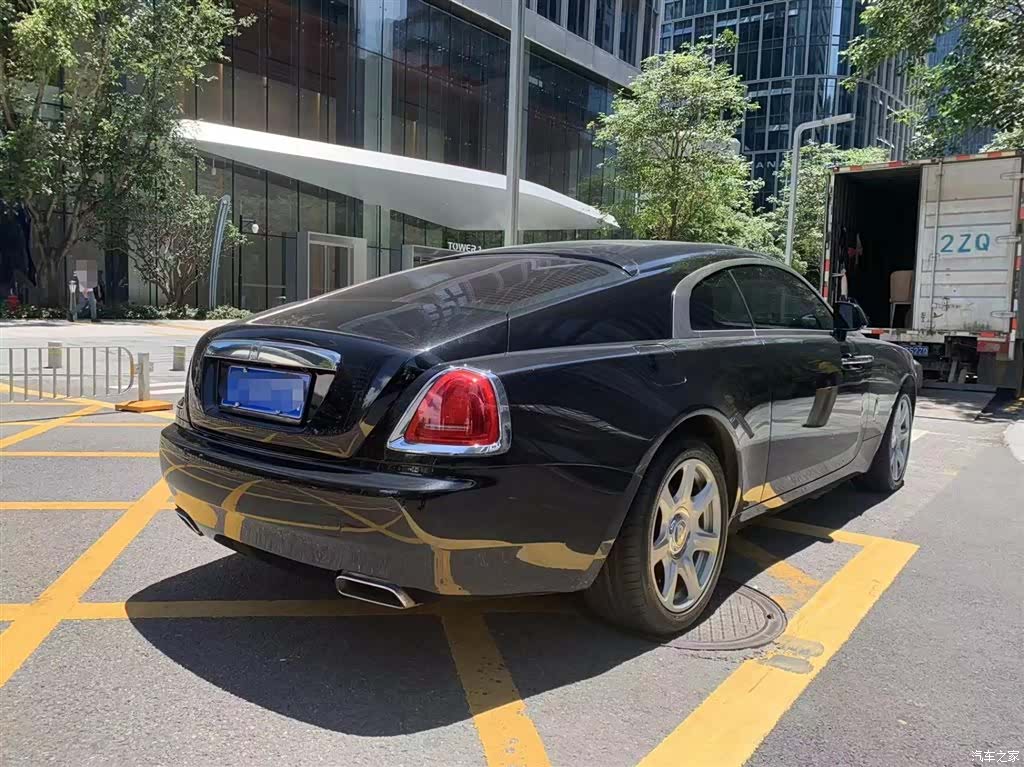 Rolls-Royce Wraith, 2018 все фото