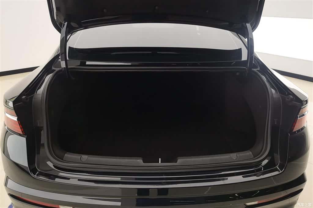 Geely Preface, 2024 4