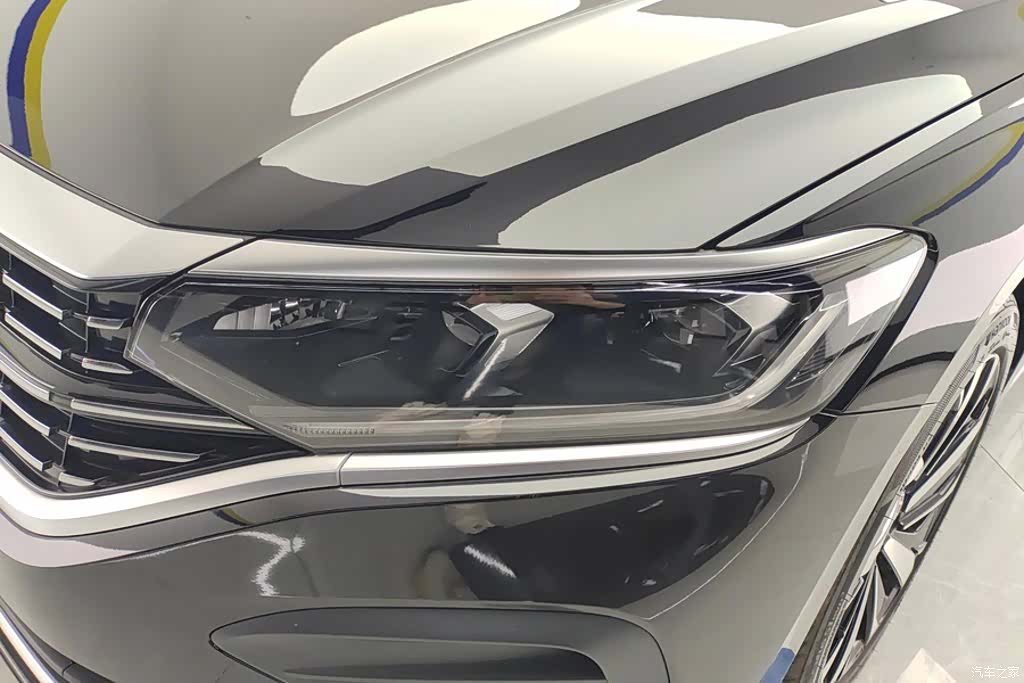 Volkswagen Passat, 2025 все фото