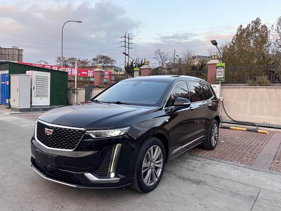 Cadillac XT6