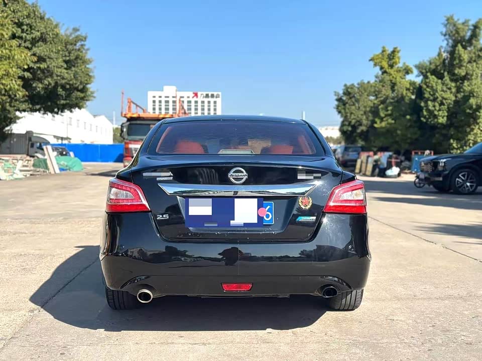Nissan Teana