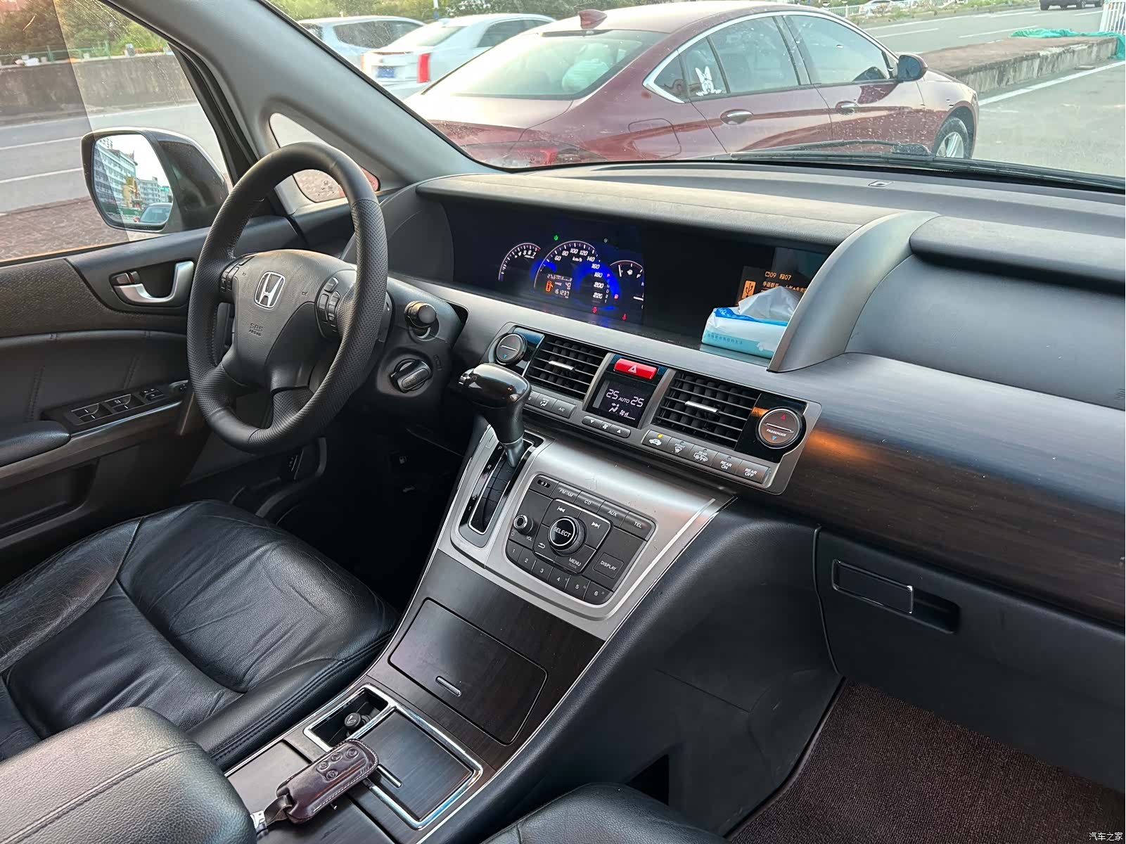 Honda Elysion, 2015 10