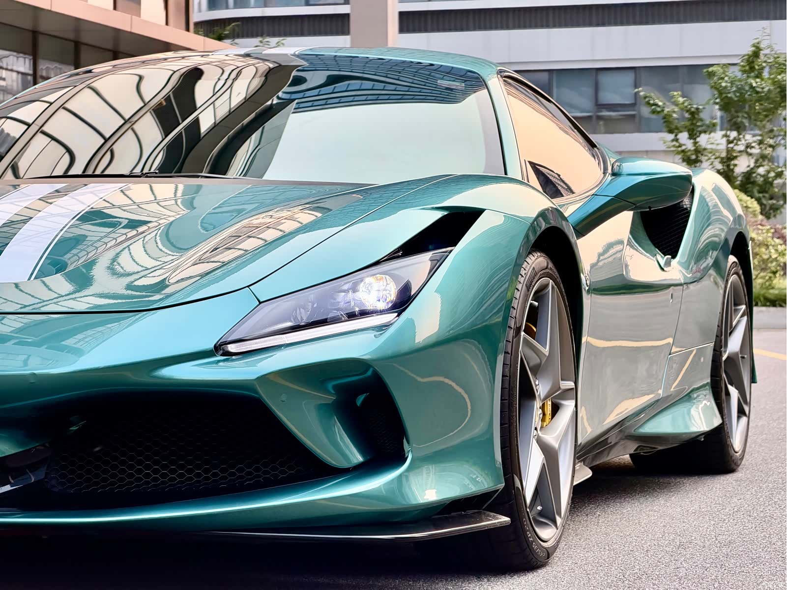 Ferrari F8, 2021 9