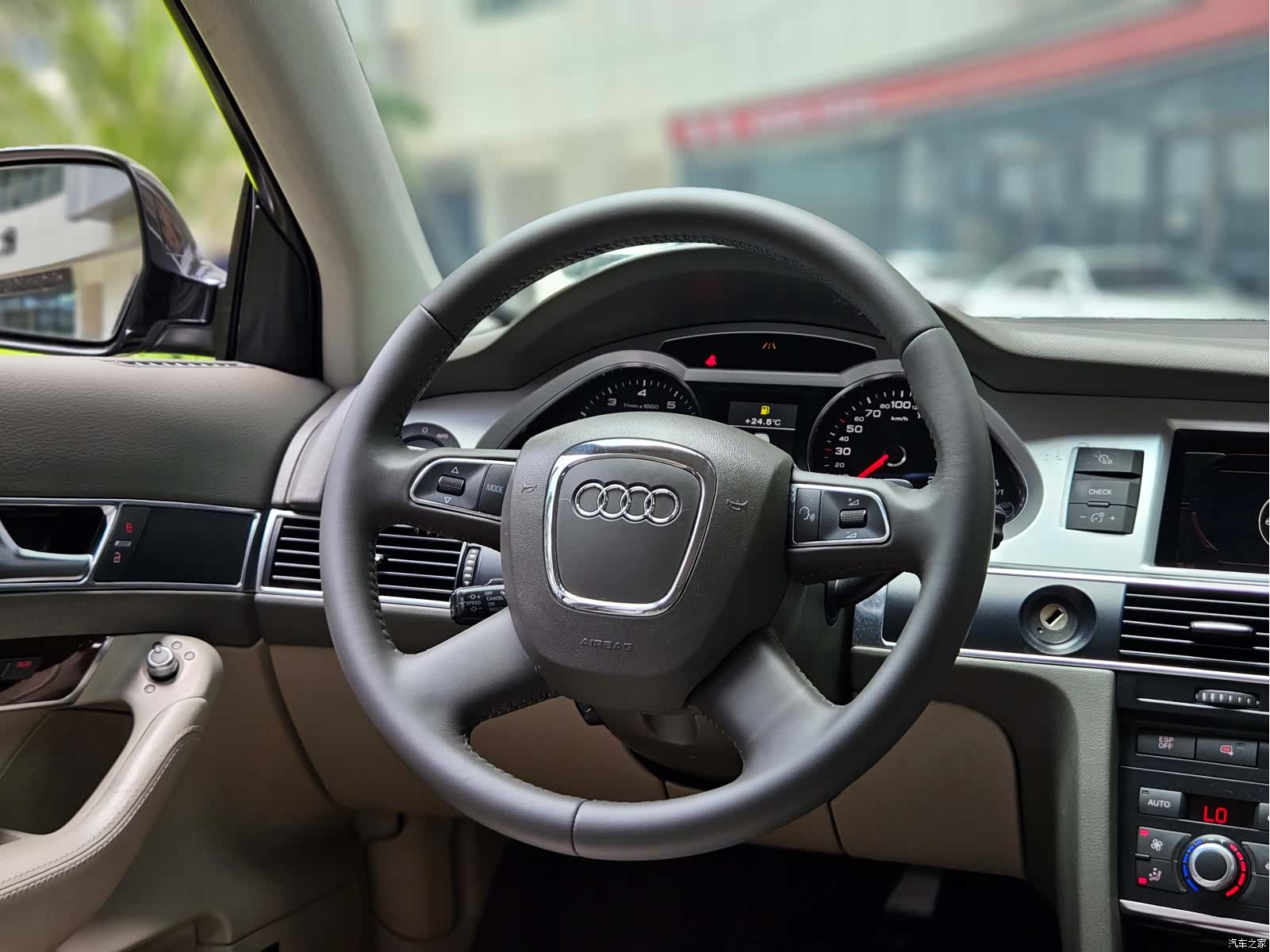 Audi A6L, 2011 9
