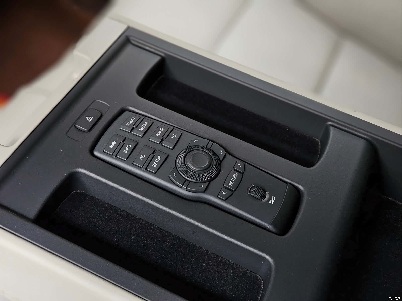 Audi A6L, 2011 19
