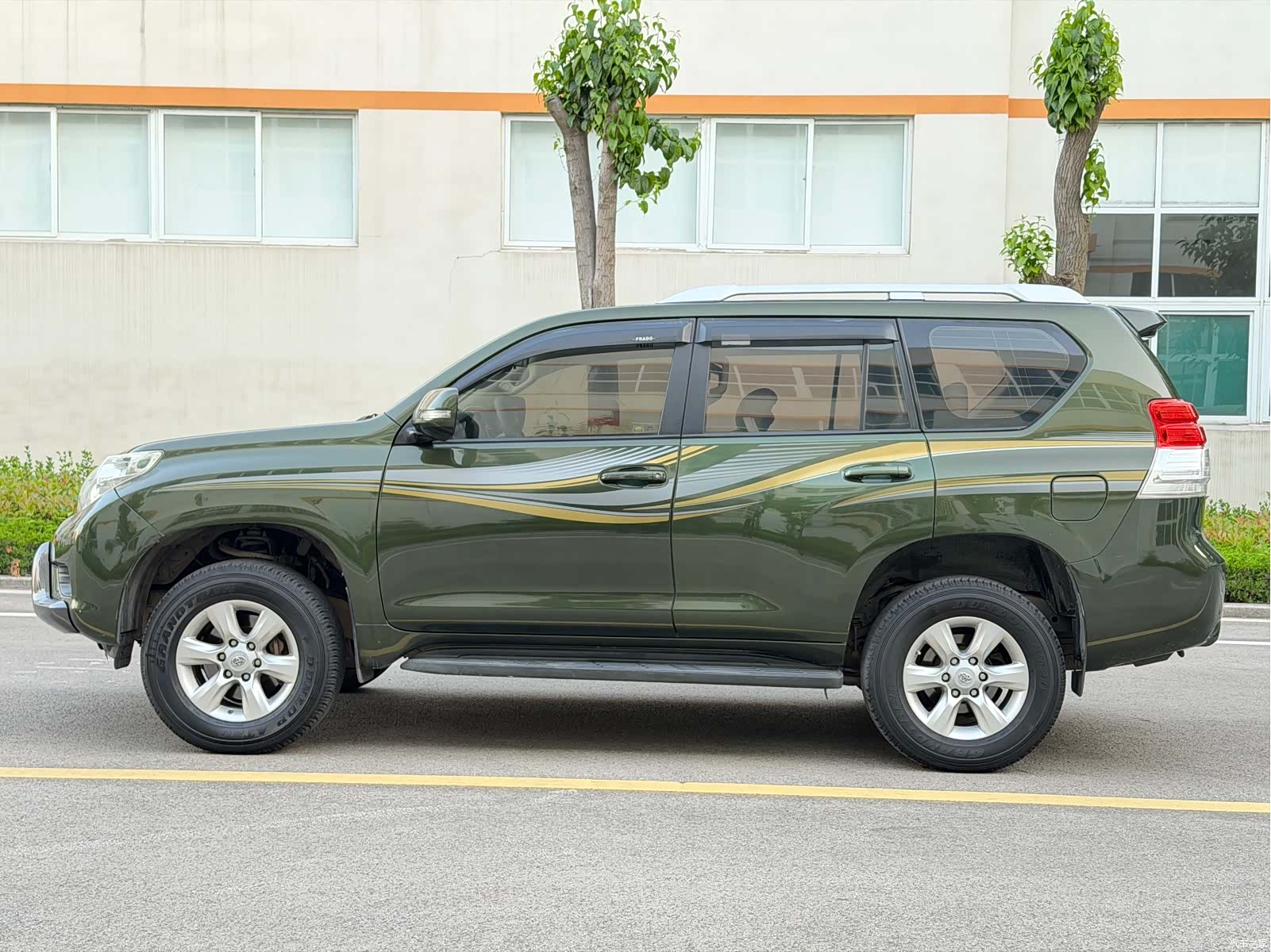 Toyota Prado, 2010 11