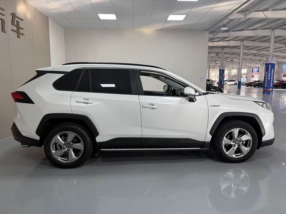 Toyota RAV4 Rongfang