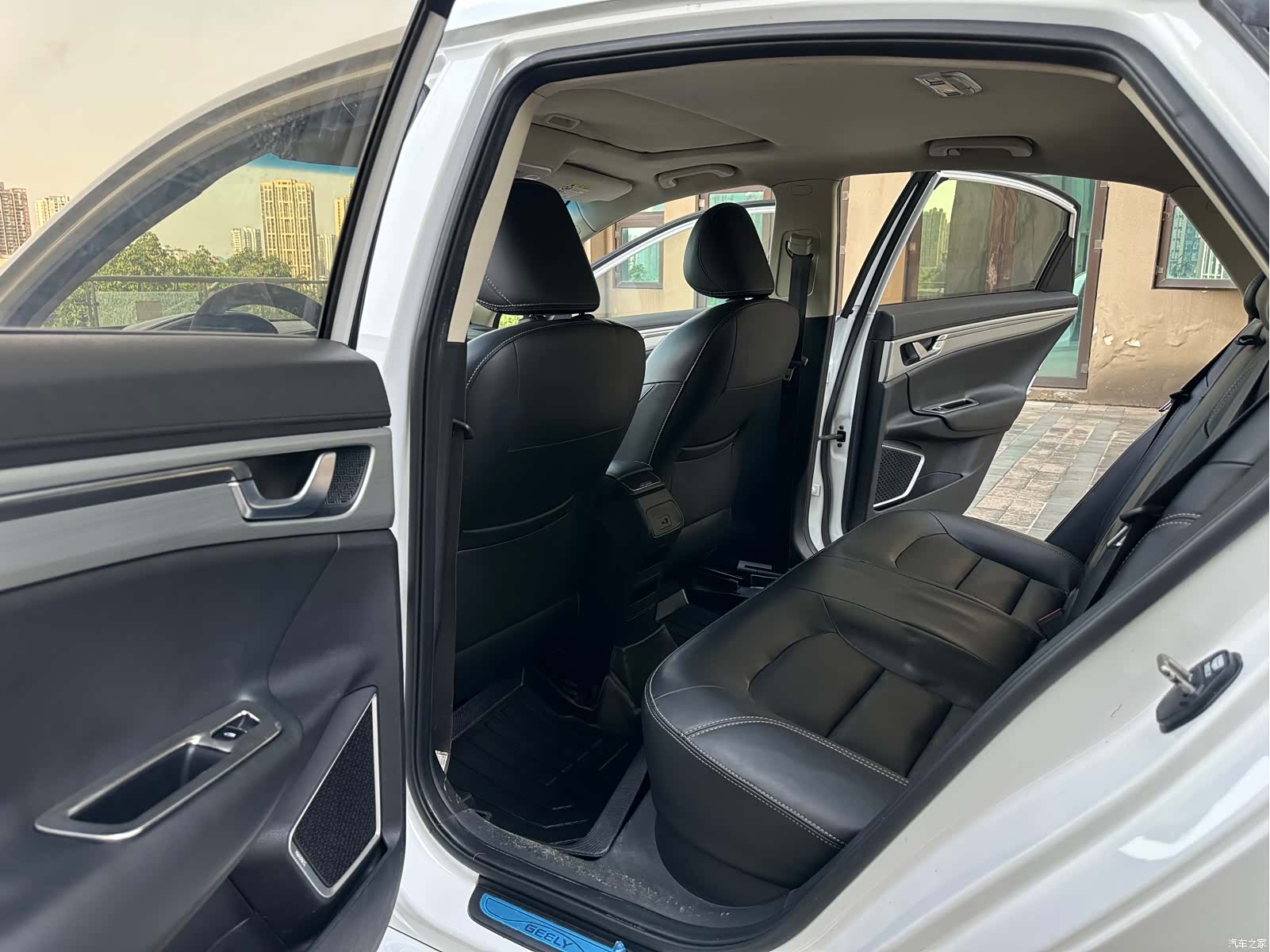 Geely Emgrand, 2017 10