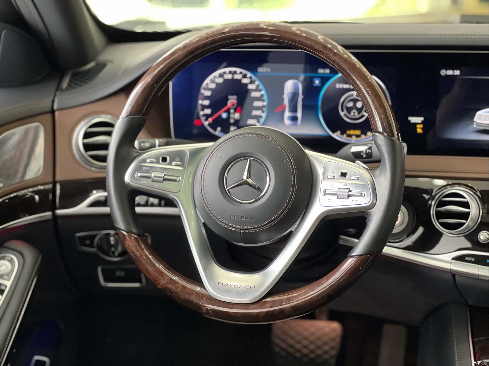 Maybach S-Class, 2019 7