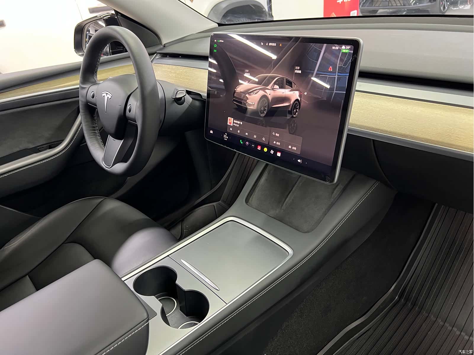 Tesla Model Y, 2022 23