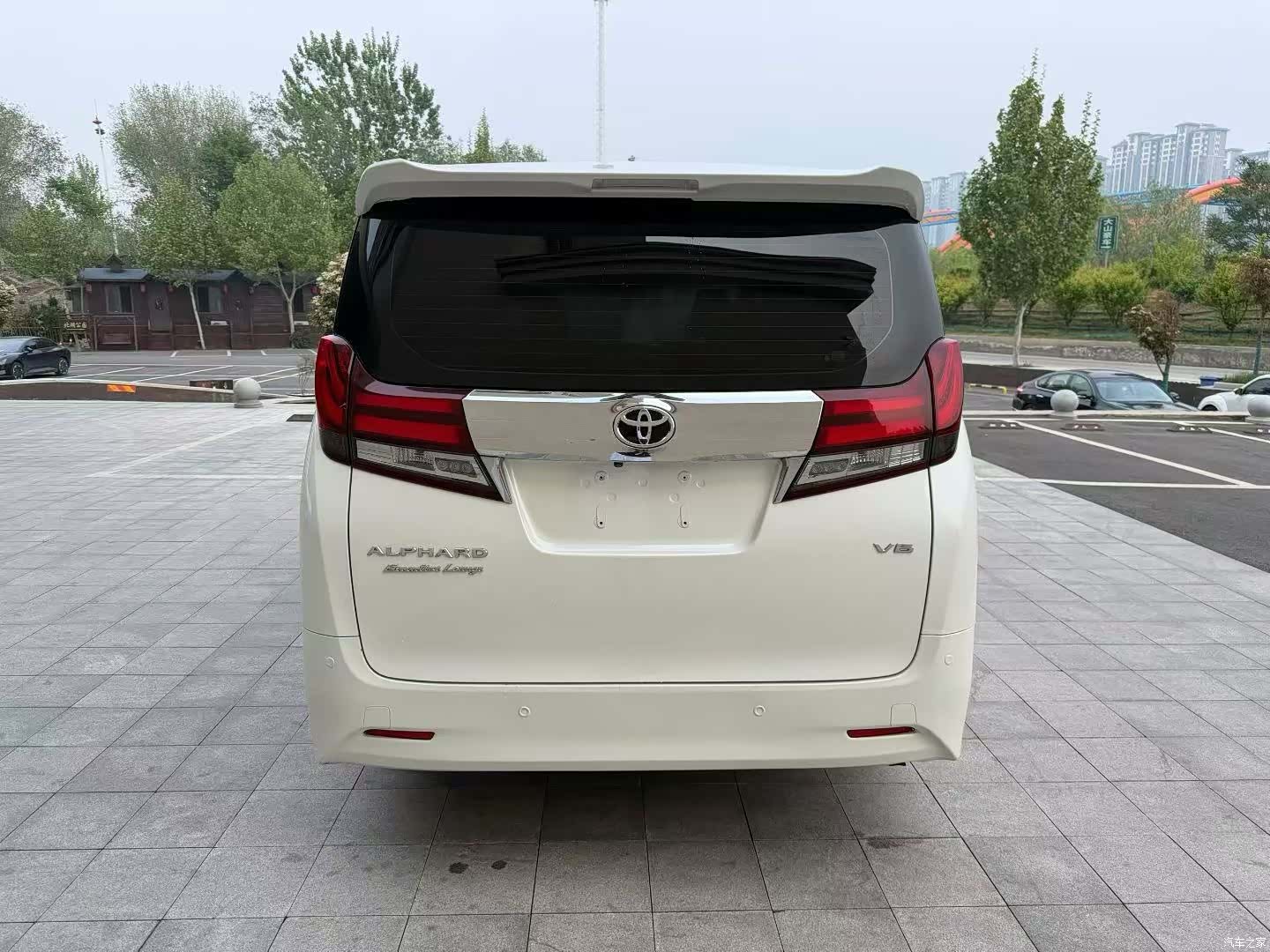 Toyota Alphard, 2016 все фото