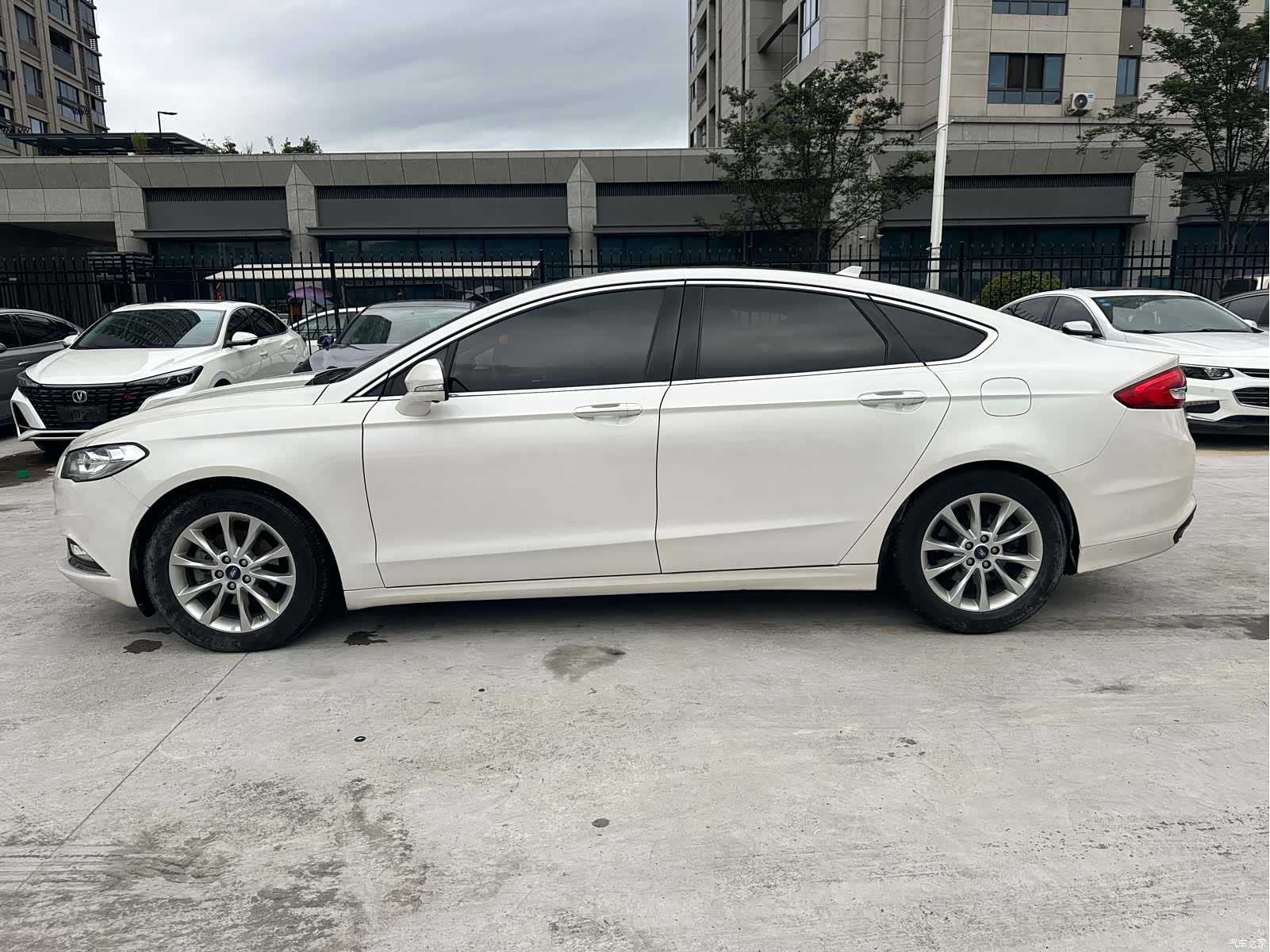 Ford Mondeo, 2017 16