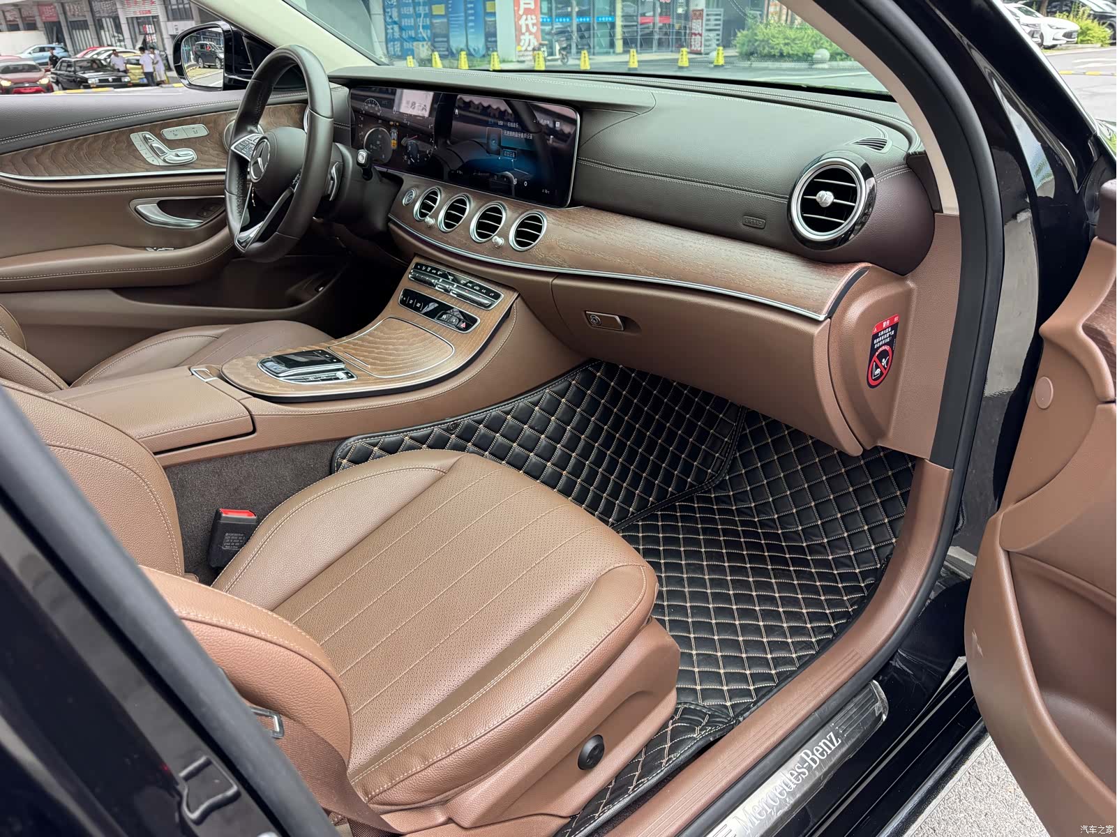 Mercedes-Benz E-Class, 2023 9