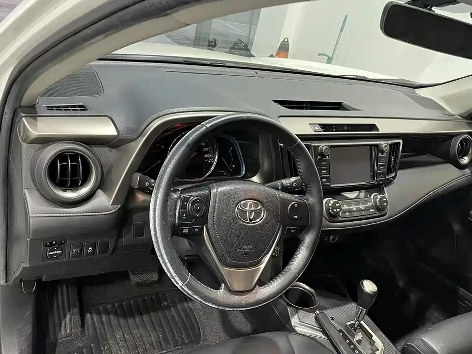 Toyota RAV4 Rongfang