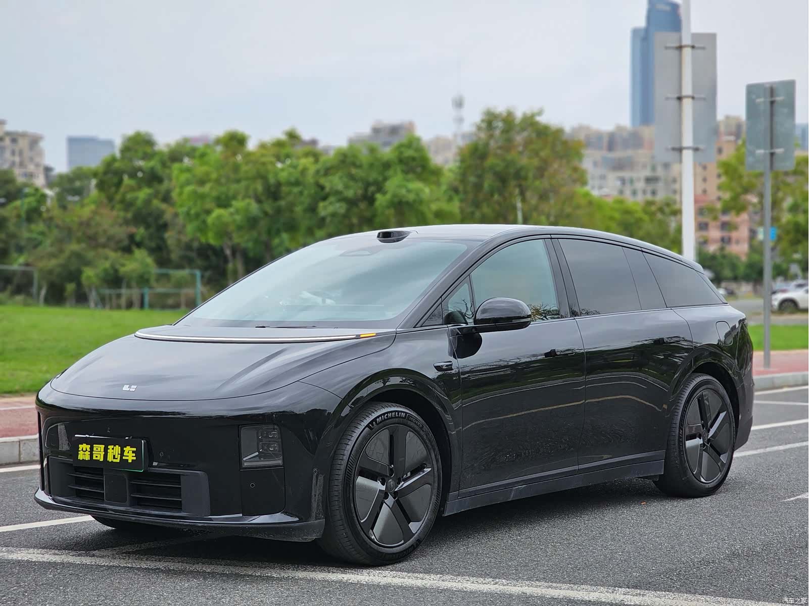 Li Auto i6, 2025 1