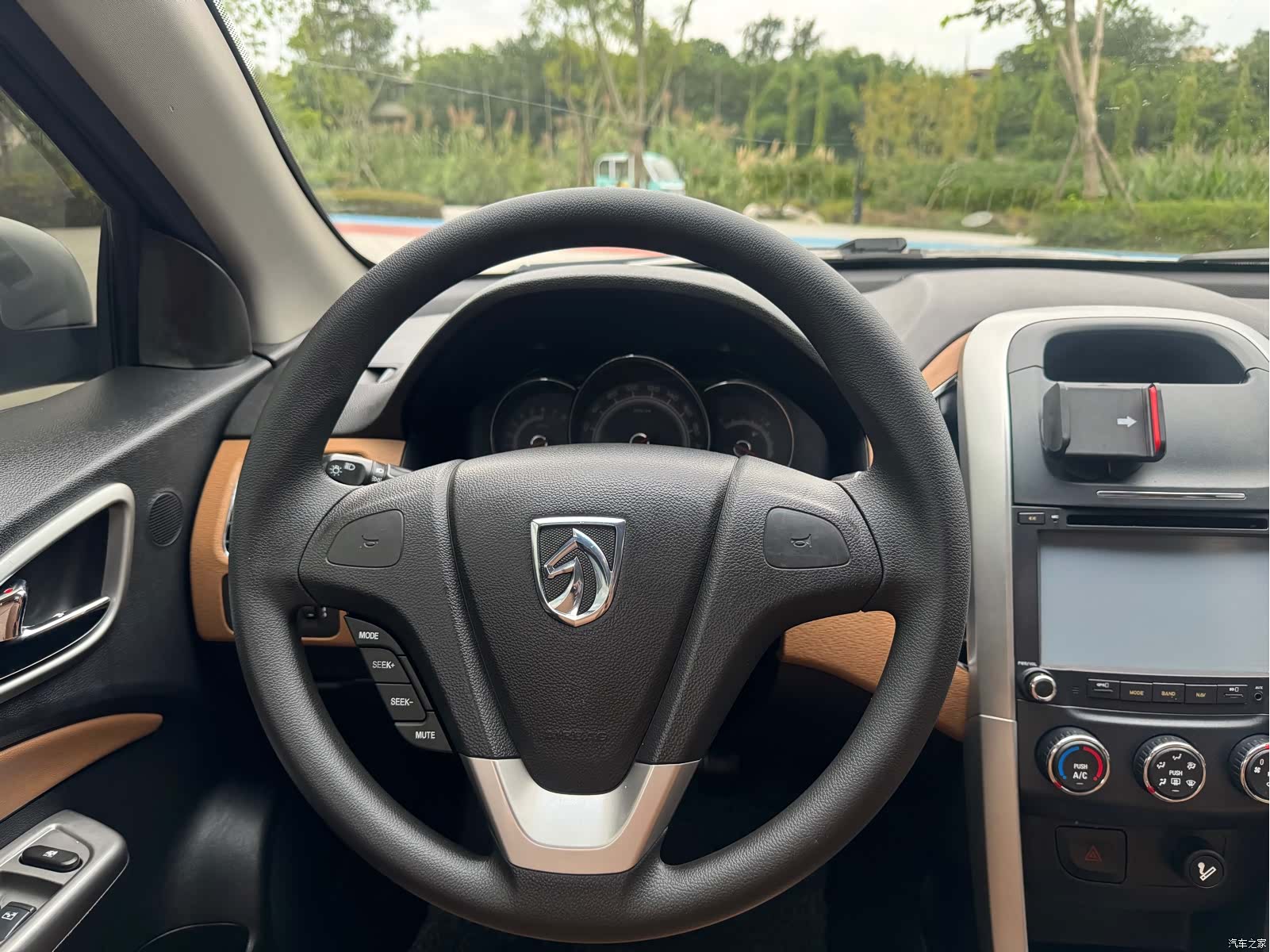 Wuling 630, 2014 12
