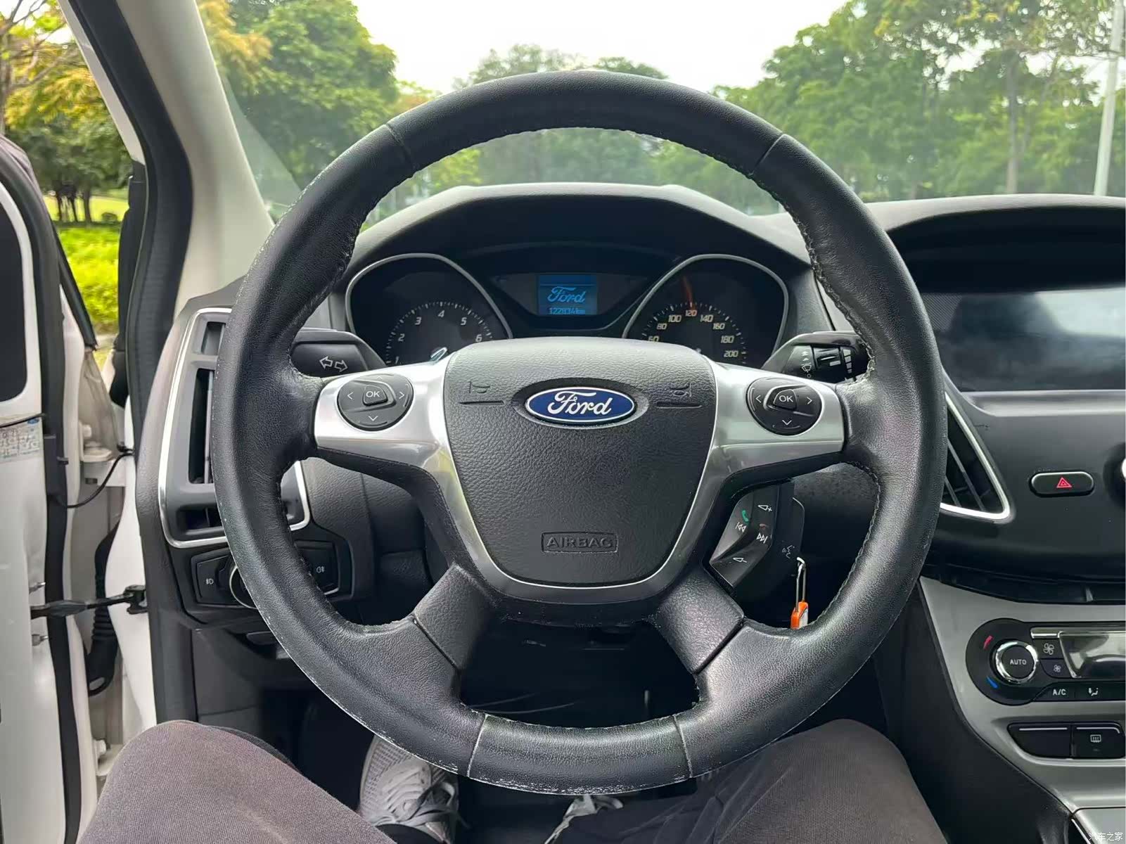 Ford Focus, 2012 16