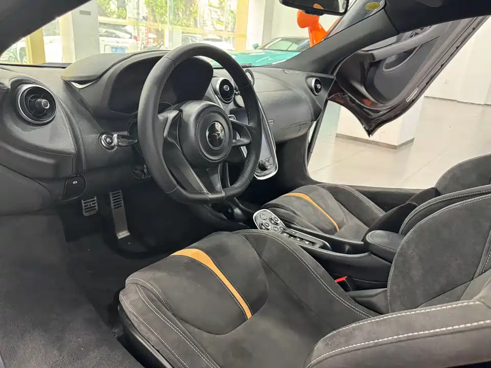 McLaren 570