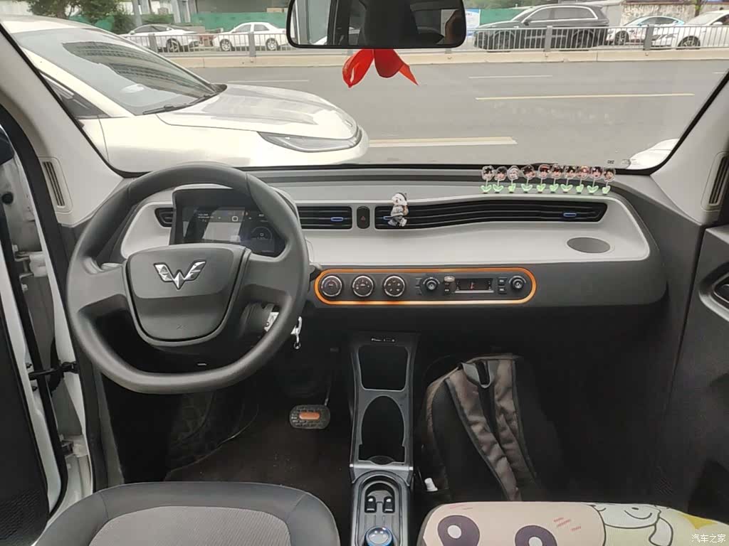 Wuling MINIEV, 2021 10