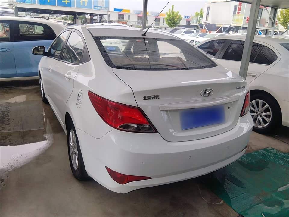 Hyundai Rena