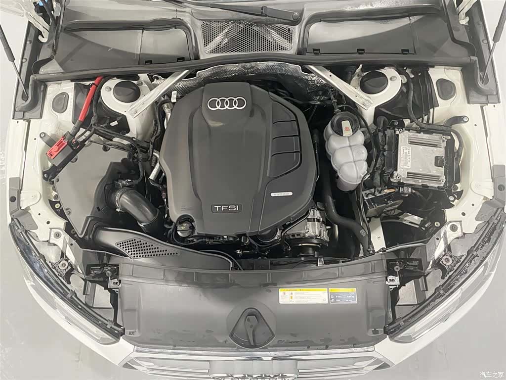 Audi A4L, 2020 11