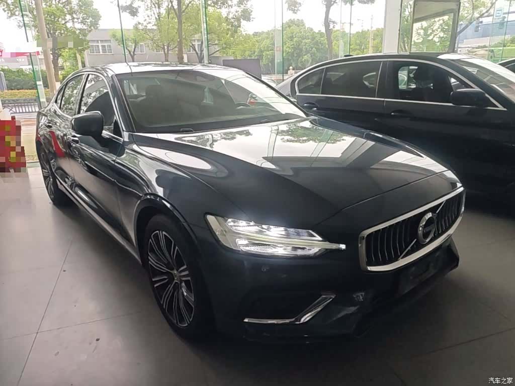 Volvo S60, 2022 4