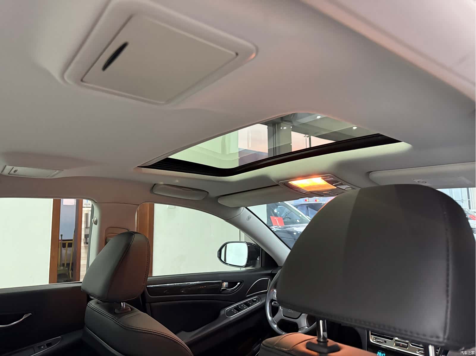 Hongqi H7, 2018 11