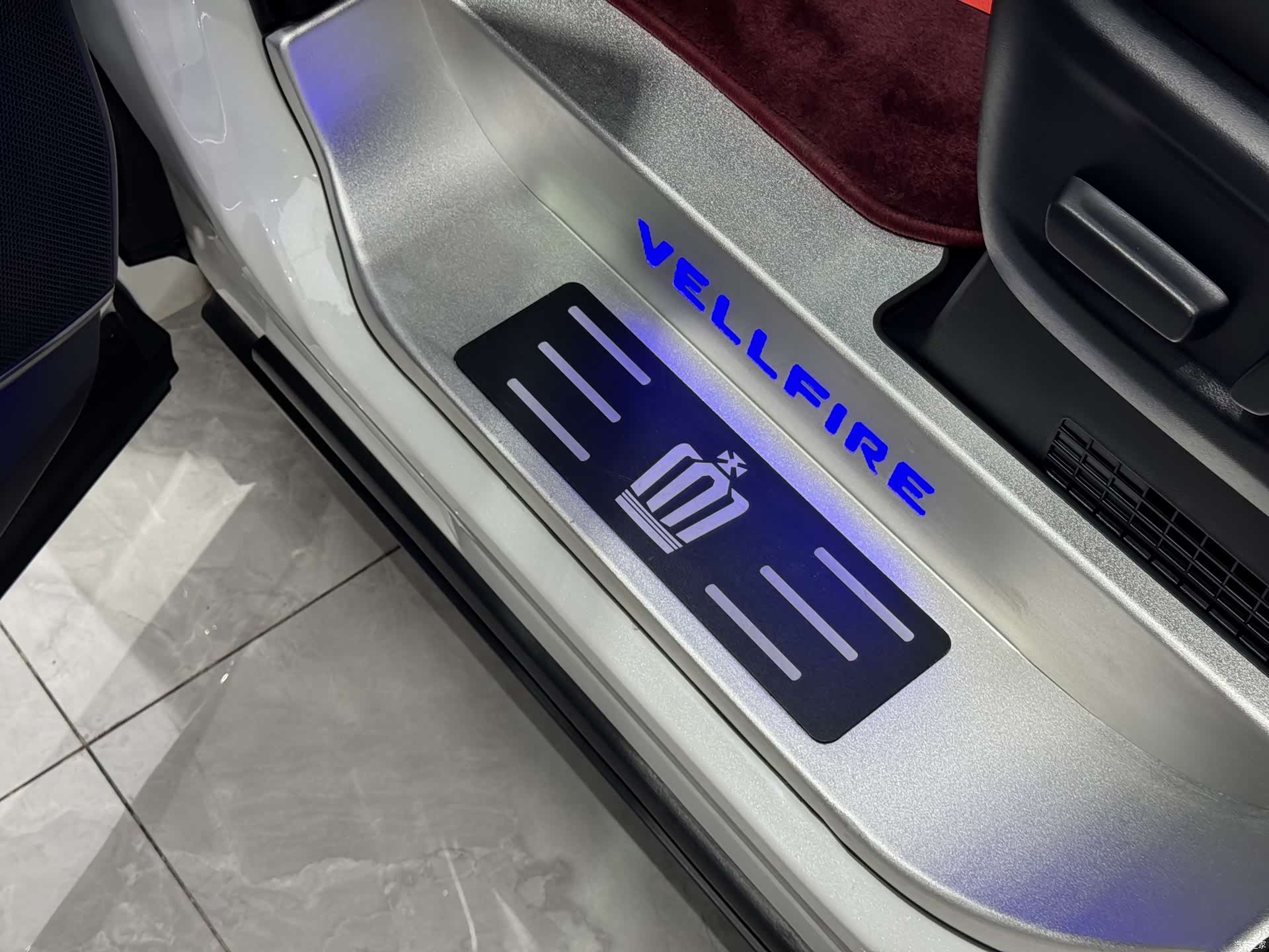 Toyota Vellfire, 2021 21