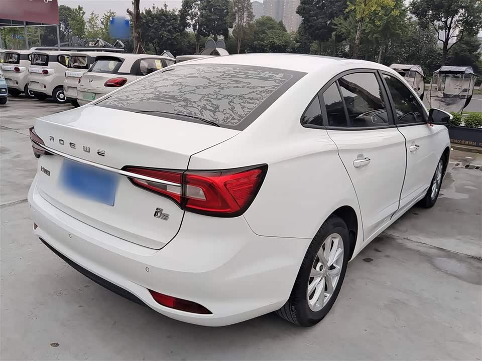 Roewe i5