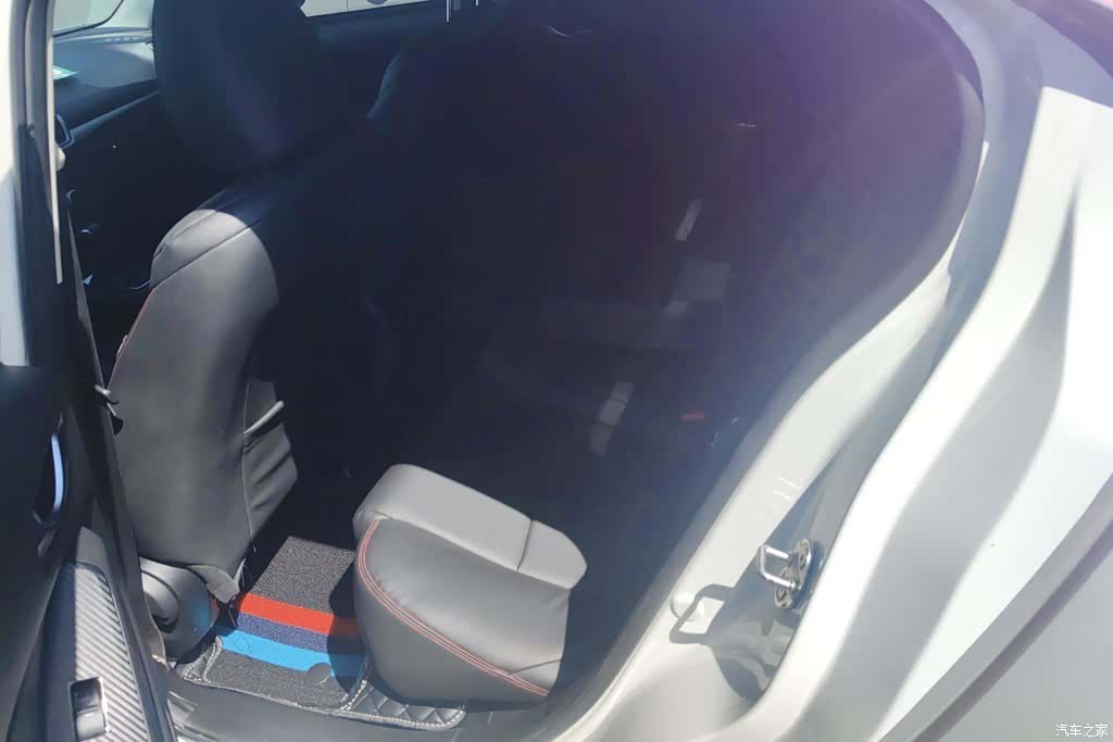 Mazda Mazda3, 2018 11