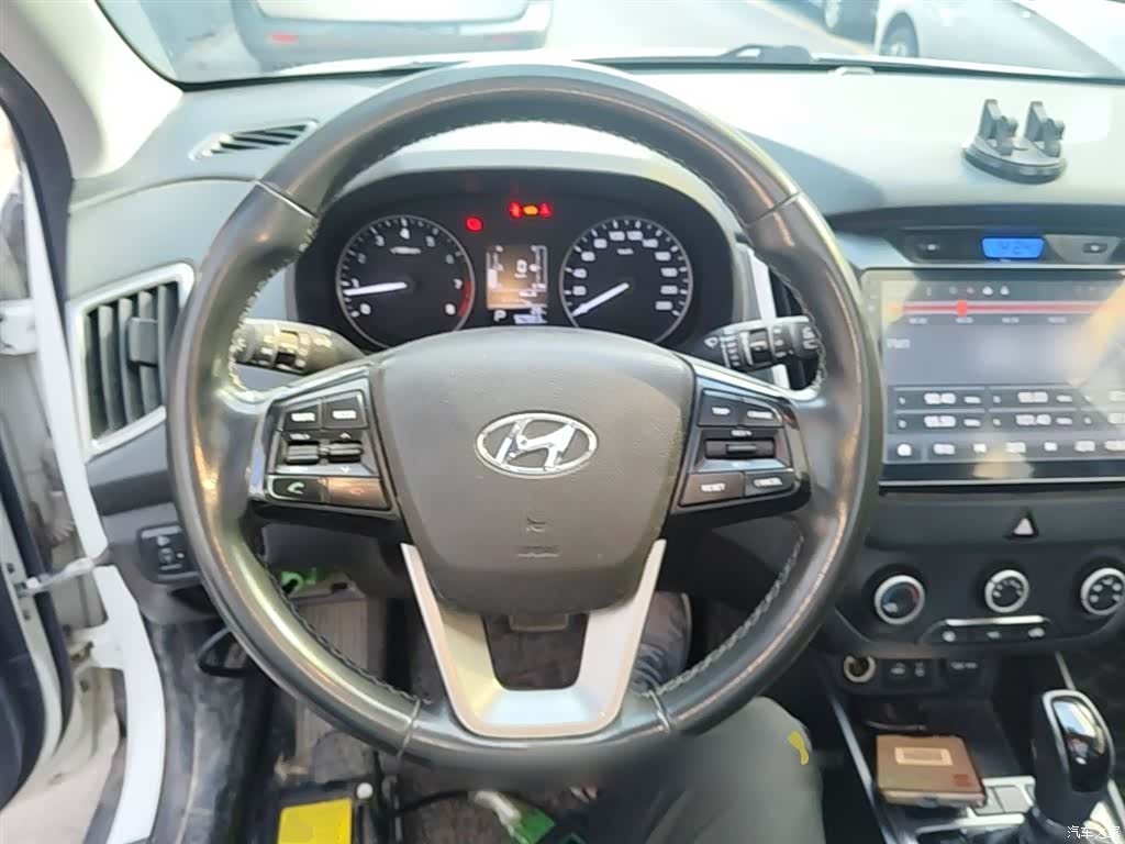 Hyundai ix25, 2017 11