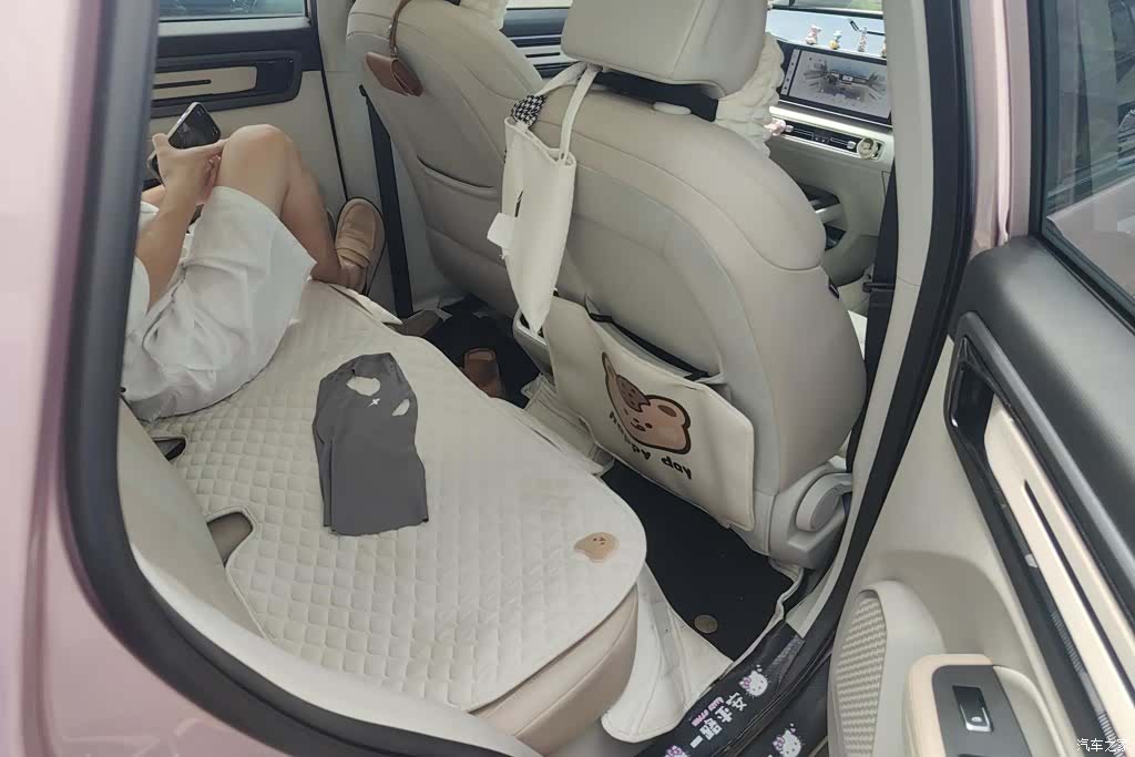 Geely Icon, 2022 11