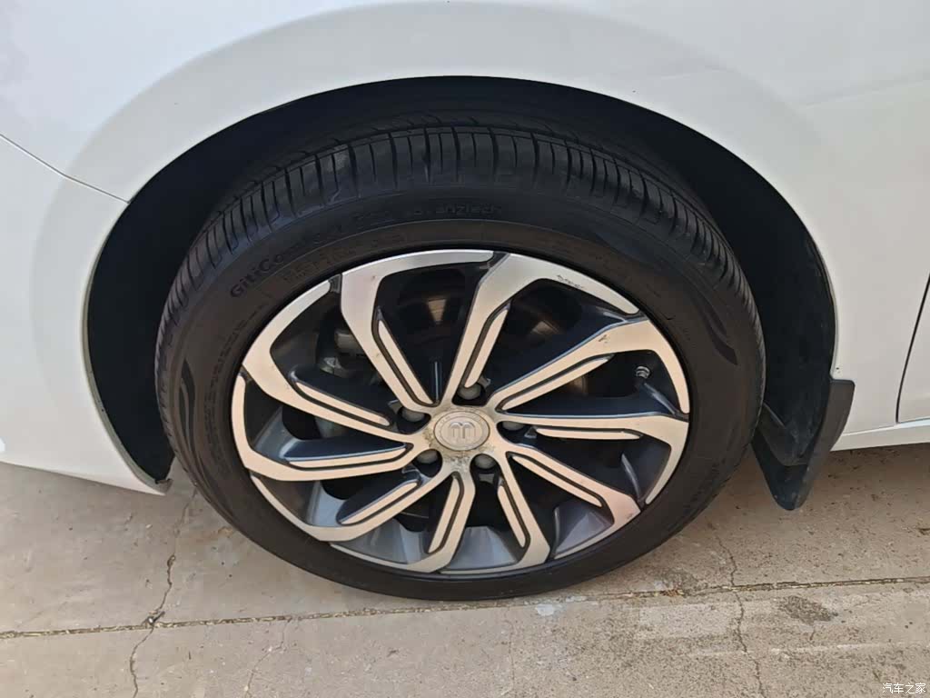 Geely Emgrand, 2021 23