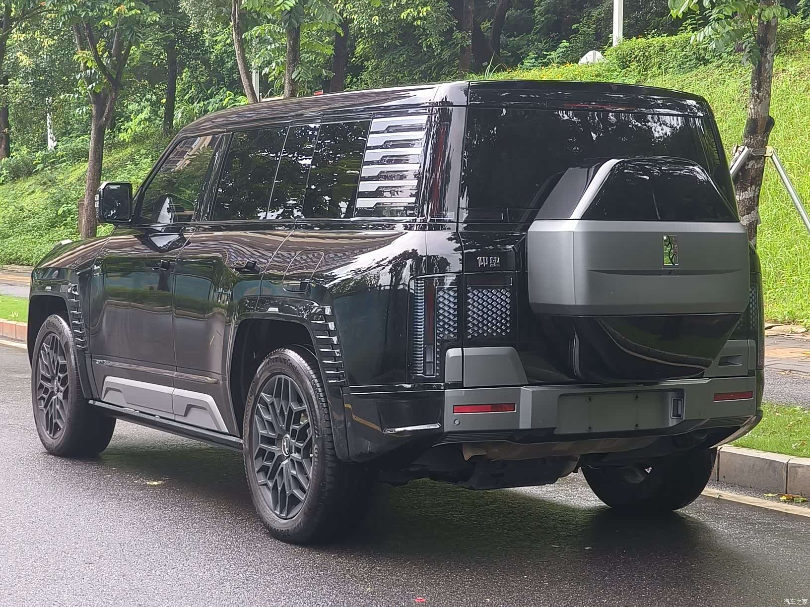 Yangwang U8, 2023 4