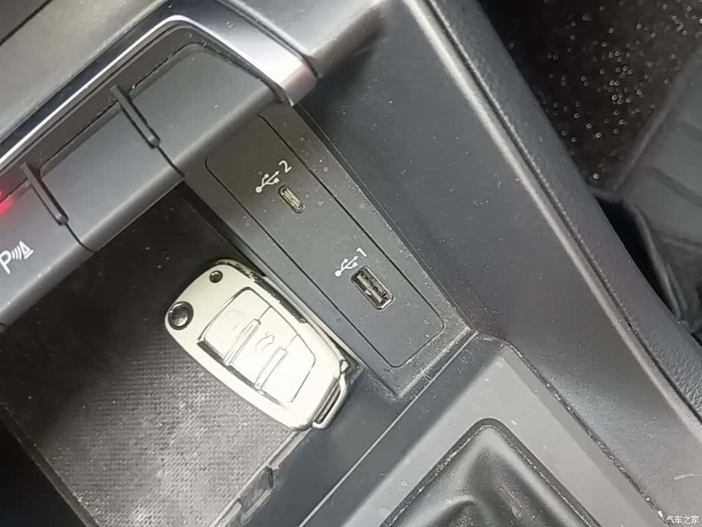 Audi Q3, 2021 9