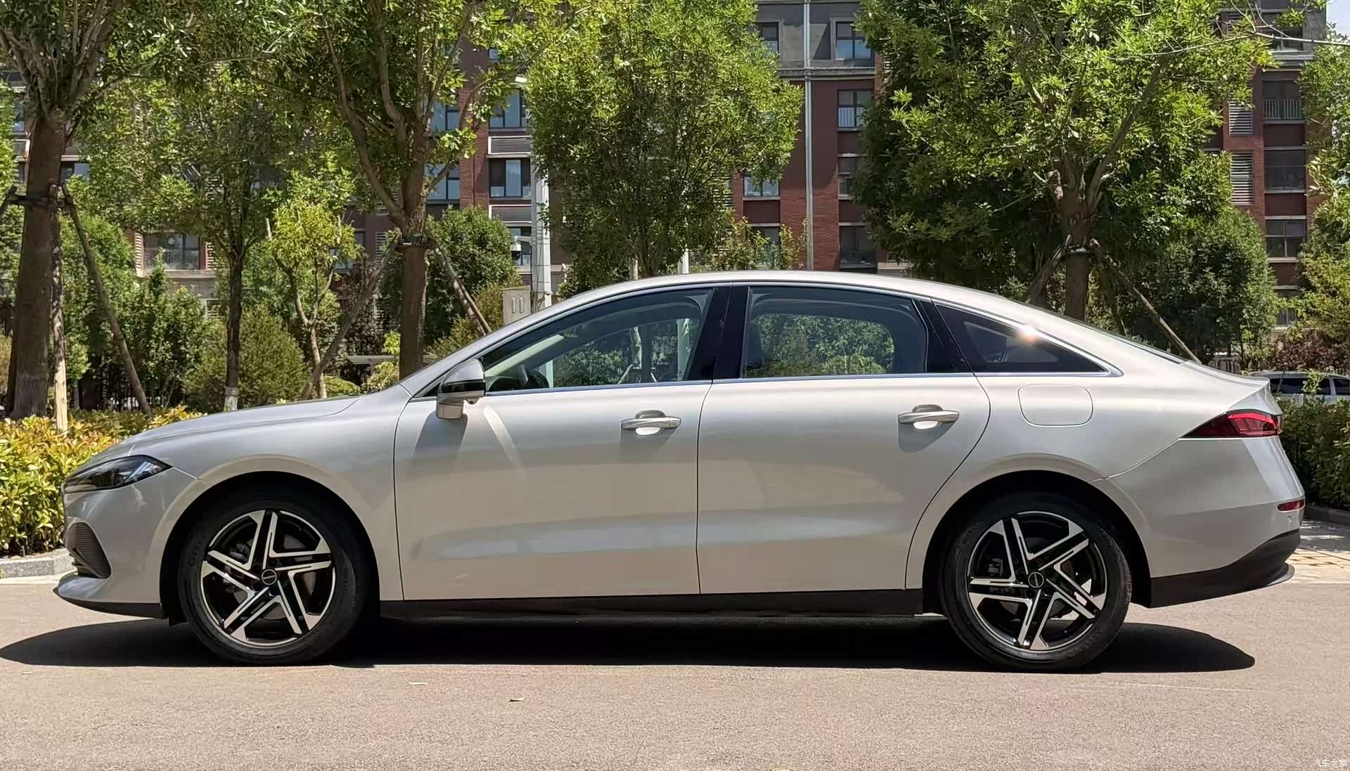 Roewe D7, 2023 17