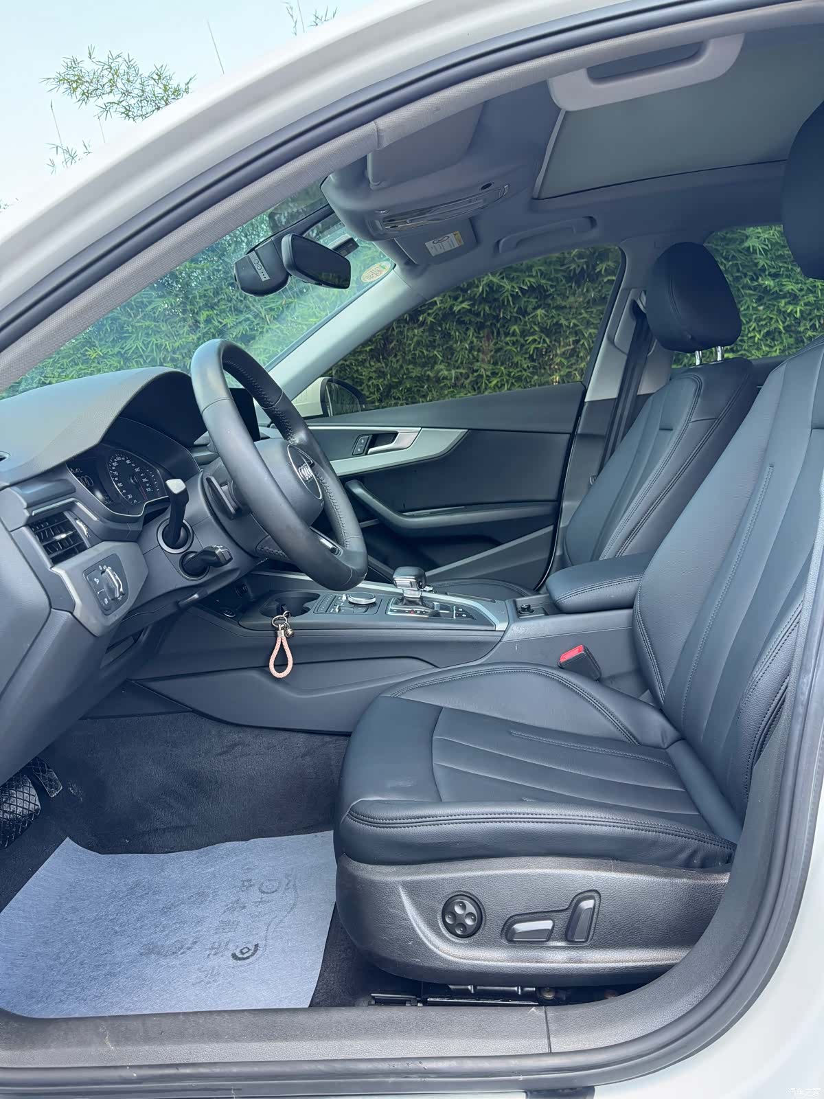 Audi A4L, 2019 4
