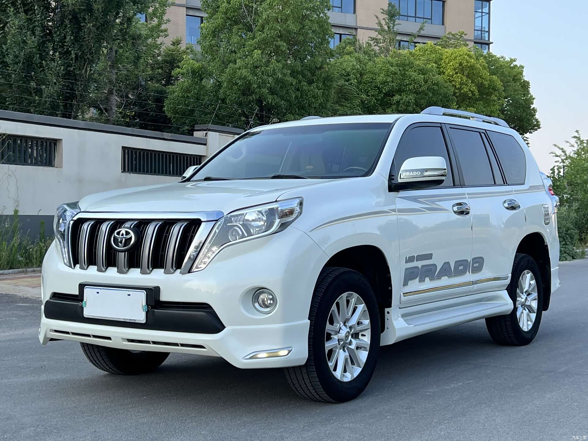 Toyota Prado, 2017 1