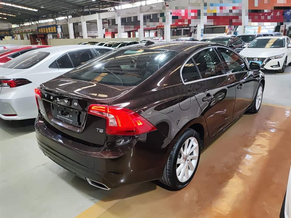 Volvo S60