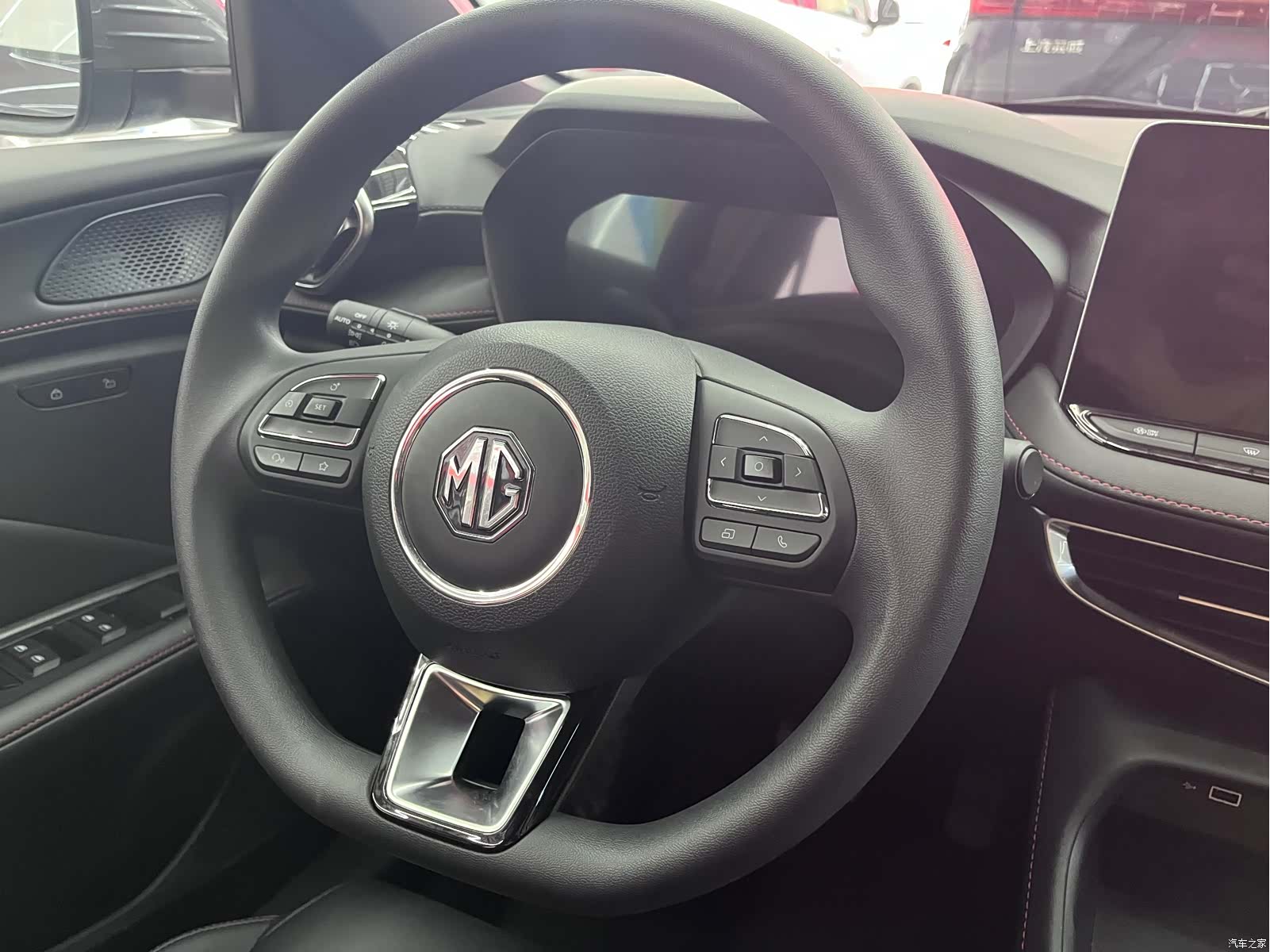 MG MG5, 2026 13