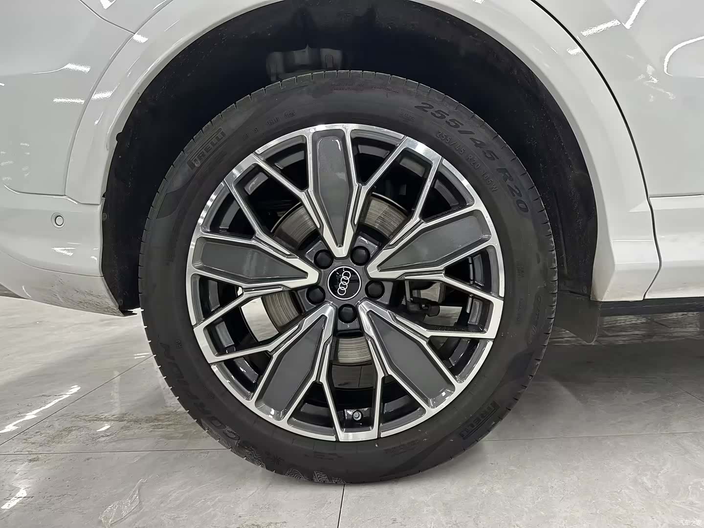 Audi Q5L, 2025 17