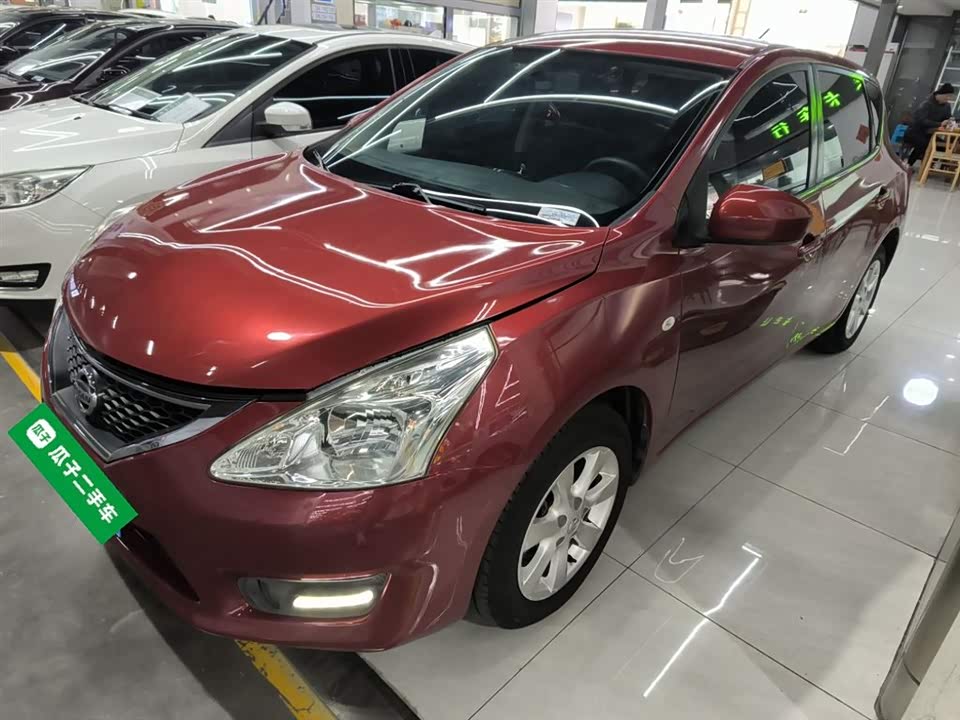Nissan TIIDA