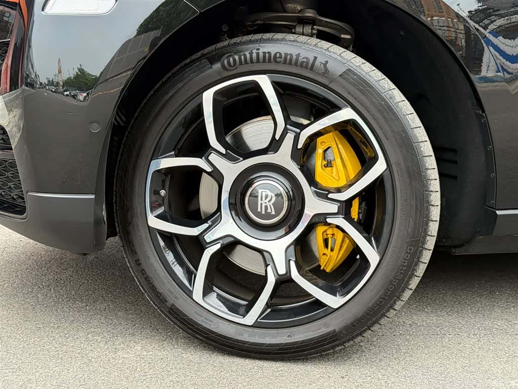 Rolls-Royce Cullinan, 2022 32