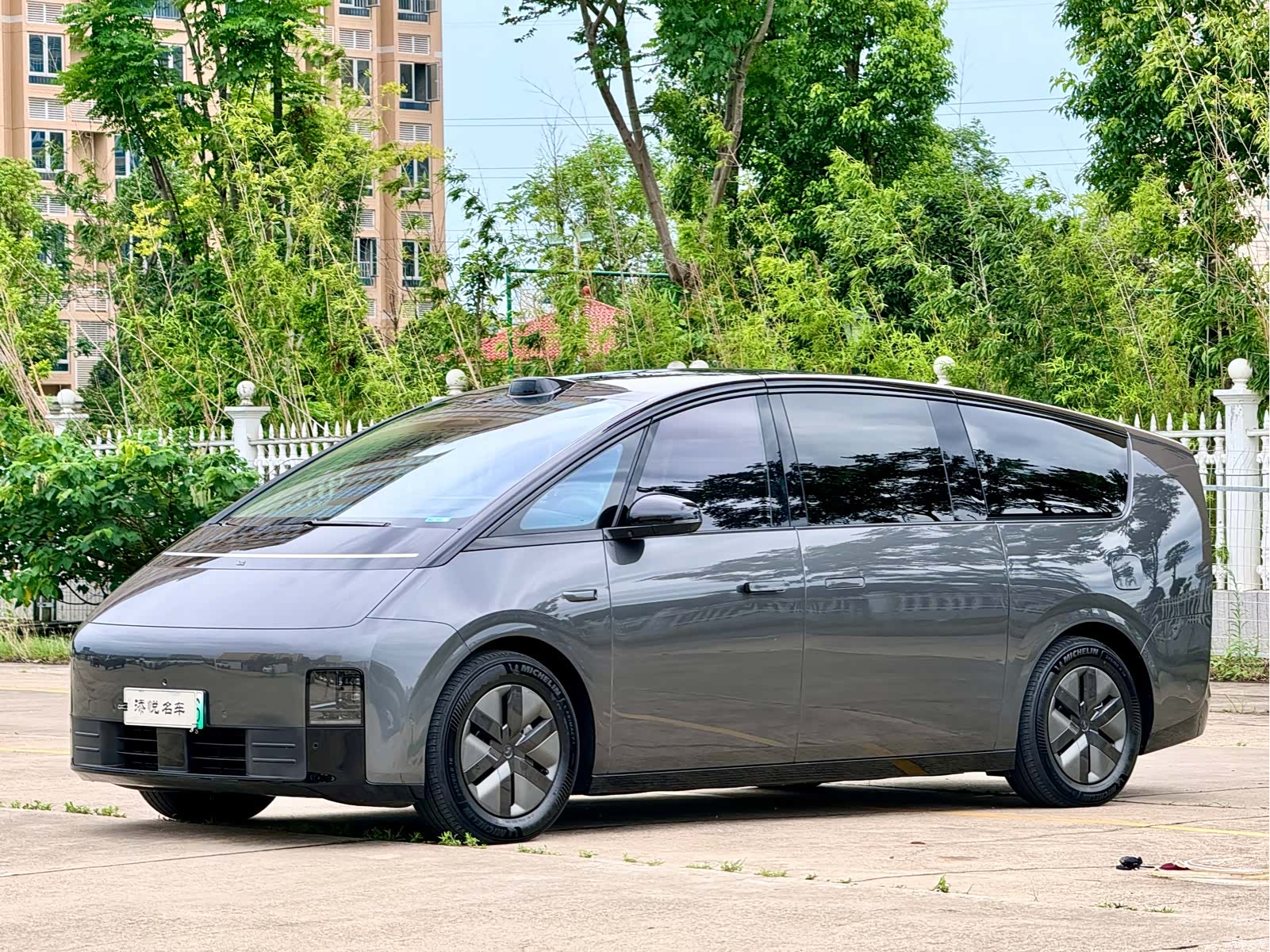 Li Auto MEGA, 2024 2